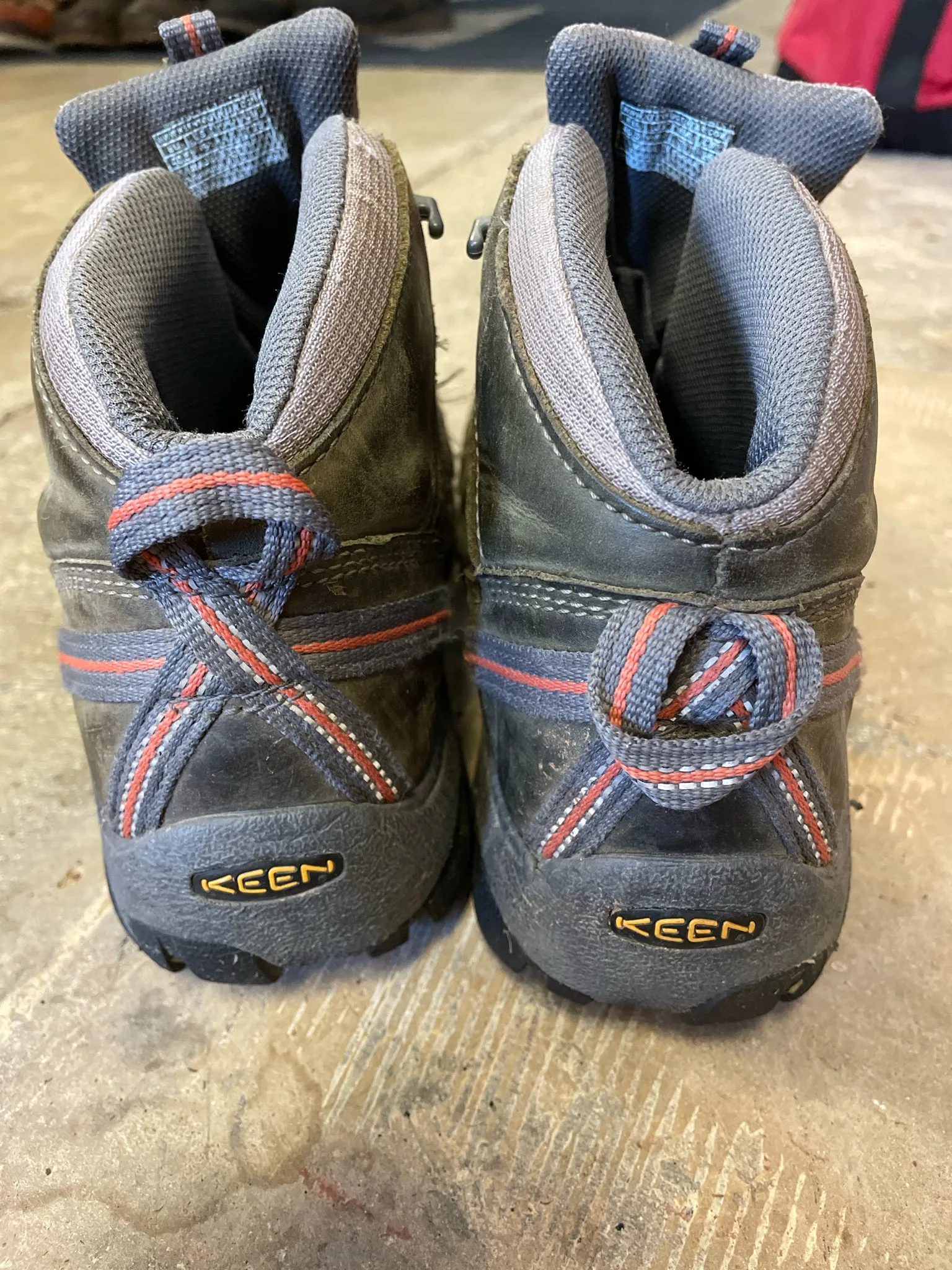 Keen Mid Hiking Boots Men's 8